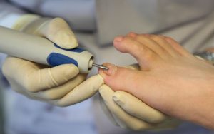 Lee más sobre el artículo Podólogo: Explicación para niños