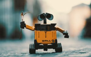 Lee más sobre el artículo ¿Qué es un robot y cómo nos ayuda? – Explicación para niños